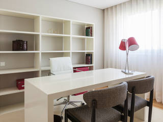 ANDAR MODELO GAIA 2014, Filipa Cunha Interiores Filipa Cunha Interiores Modern Study Room and Home Office White Cupboards & shelving
