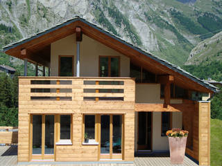 Villa in legno a La Thuile (AO), Eddy Cretaz Architetttura Eddy Cretaz Architetttura منازل