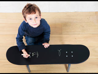 ETAGÈRE + BANC SKATE BOARD , leçons de choses leçons de choses Comedores de estilo ecléctico