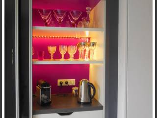 cuisine épurée, Scènes d'Intérieur Scènes d'Intérieur Modern style kitchen Glass Cabinets & shelves