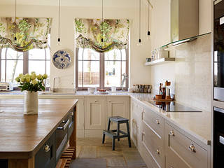 Orford | A classic country kitchen with coastal inspiration Davonport Kitchen Wood Wood effect