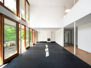 Kapuzinerweg, Carlos Zwick Architekten Carlos Zwick Architekten Dormitorios de estilo moderno