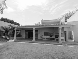 Remodelación Casa BR, Juan Luis Fernández Arquitecto Juan Luis Fernández Arquitecto Moderner Balkon, Veranda & Terrasse