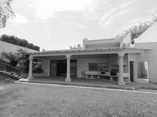 Patio y Terraza Estado Original Juan Luis Fernández Arquitecto Balcones y terrazas modernos