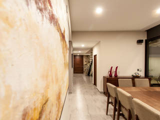 CASA PAULIN, Cambio De Plano Cambio De Plano Modern Corridor, Hallway and Staircase