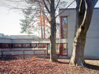 Sanierung Primarschule Gutschick, CH-Winterthur, Graf Biscioni Architekten AG Graf Biscioni Architekten AG Spazi commerciali
