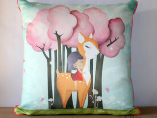 Coussin biche, La Fabrique d'Ava La Fabrique d'Ava 에클레틱 아이방 직물 황색 / 골드