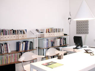 CASA STUDIO [2003], na3 - studio di architettura na3 - studio di architettura ห้องทำงาน/อ่านหนังสือ เหล็ก