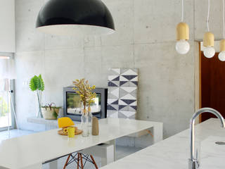 homify Modern dining room