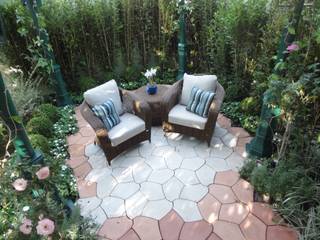 homify Classic style garden