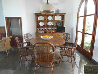 CONJUNTO SALÓN SERIE ESTRELLA, MUEBLES DE OLIVO SIOLCA MUEBLES DE OLIVO SIOLCA Colonial style dining room