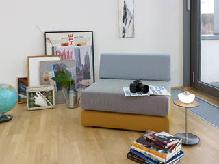 Farbe bekennen, dessau design dessau design Eclectische woonkamers Sofa's & fauteuils