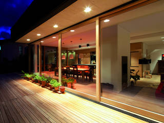 Wohnhaus in Omes (A), Generation Licht Generation Licht Rumah: Ide desain interior, inspirasi & gambar
