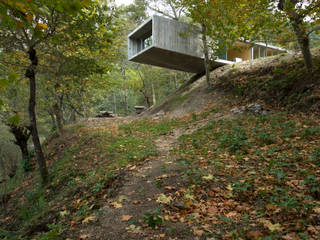 Casa no Gerês, CORREIA/RAGAZZI ARQUITECTOS CORREIA/RAGAZZI ARQUITECTOS Modern Houses