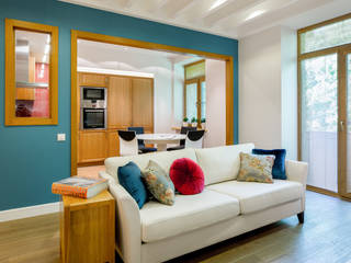 Апартаменты на Бирюзова, Дизайн-студия "Вердиз" Дизайн-студия 'Вердиз' Mediterranean style living room