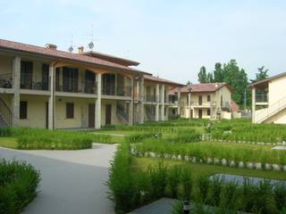 RESIDENCE "CORTE CAVOUR" A VALEGGIO SUL MINCIO, IMPRESA EDILE MEZZANI LUCIANO E SIMONE SNC IMPRESA EDILE MEZZANI LUCIANO E SIMONE SNC Modern houses