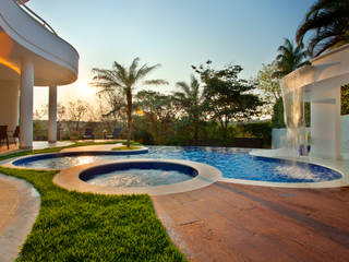 homify Modern pool