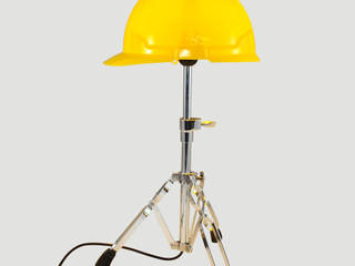 'GET AHEAD GET A HAT' TABLE LAMP/DESK LIGHT , it's a light it's a light Eklektik Oturma Odası