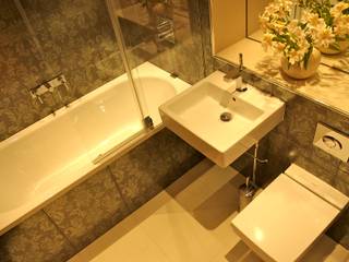 St Katherine Docks Bathrooms, Refurb It All Refurb It All Baños de estilo clásico