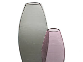 Medium and Extra Large Tapered String Vase, Michael Ruh Studio Michael Ruh Studio モダンデザインの リビング ガラス