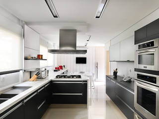 Arquitetura e Interiores, BRENO SANTIAGO ARQUITETURA E INTERIORES BRENO SANTIAGO ARQUITETURA E INTERIORES Modern kitchen