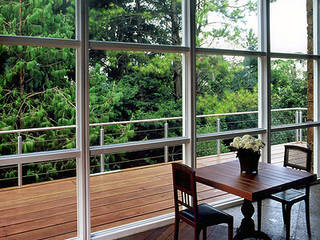 Casa Laje de Pedra, Finkelstein Arquitetos Finkelstein Arquitetos Modern balcony, veranda & terrace