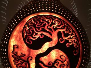 Kürbis- bzw. Kalebassenlampe "Tree of life" im Ying yang "Flower of Life", Atelier Pumpkin-Art Atelier Pumpkin-Art Ruang Keluarga Gaya Rustic