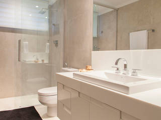 Projeto Residencial Jardim Europa/ São Paulo, Deborah Basso Arquitetura & Interiores Deborah Basso Arquitetura & Interiores Minimalist style bathroom Marble