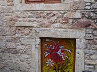 Foça'da Bir Taş Ev, Mozaik Sanat Evi Mozaik Sanat Evi Mediterranean style house Accessories & decoration