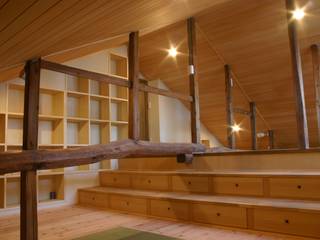 続・旧郵便局の家, 川崎建築設計室 川崎建築設計室 Madera Acabado en madera