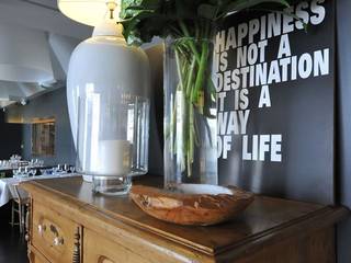 Restaurante: Espaços de restauração  por Gavetão- Decoração de Interiores