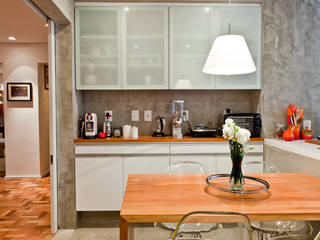 PROJETO APARTAMENTO PINHEIROS CRF, Ambienta Arquitetura Ambienta Arquitetura Cocinas de estilo moderno