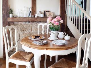 A 17th Century Historic Home in the English Countryside, Heart Home magazine Heart Home magazine Ruang Makan Gaya Country