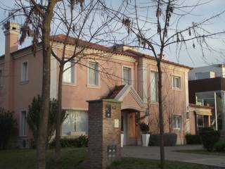 PZ Arquitectura, Grupo PZ Grupo PZ Classic style houses