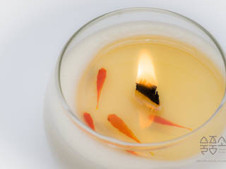 9OZ FISHCANDLE, 물고기를 품은 소이캔들 물고기를 품은 소이캔들 モダンスタイルの寝室