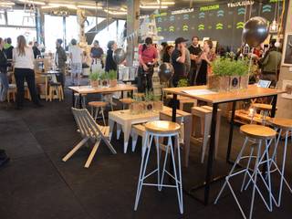 Feria Good en Nordelta, Tabureto Tabureto Industrial style kitchen