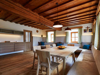 Bauernstube, Pühringer GmbH, Möbellinie Pühringer GmbH, Möbellinie Country style dining room Wood Wood effect