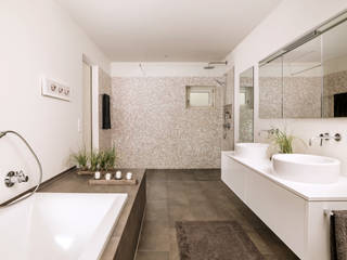 Objekt 254, meier architekten zürich meier architekten zürich BathroomBathtubs & showers
