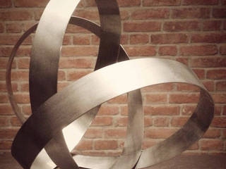 Skulptur aus Edelstahl, Esther Jonitz Esther Jonitz Weitere Zimmer Eisen/Stahl Metallic/Silber