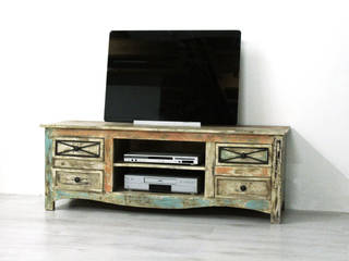 Shabby Chic mit Gulliver, AMD Möbel Handelsgesellschaft mbH & Co. KG AMD Möbel Handelsgesellschaft mbH & Co. KG Living room Solid Wood Multicolored