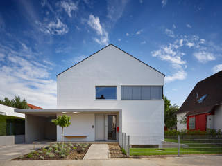 Modernes Einfamilienhaus mit puristischer Note, Marcus Hofbauer Architekt Marcus Hofbauer Architekt Modern Houses