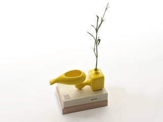 Eva - vase, Jochem Kruizinga Jochem Kruizinga Modern living room Ceramic