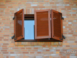 homify Classic style windows & doors Wood Blinds & shutters