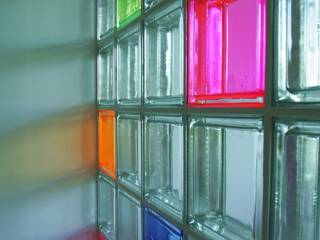 bunte trennwand, tritschler glasundform tritschler glasundform Quartos de criança modernos Vidro Multicolor