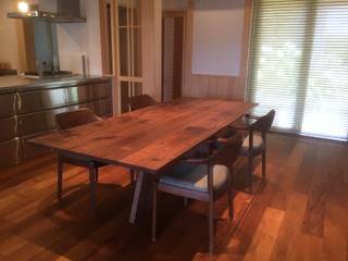 ダイニングテーブルに合わせて設計したダイニングルーム, 家具の福岳 家具の福岳 Scandinavian style dining room Wood Wood effect