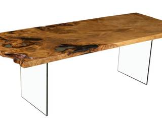 Exklusiver Holztisch aus tausendjährigem Kauri Holz, Möbelkreationen Beaupoil Möbelkreationen Beaupoil オリジナルデザインの ダイニング