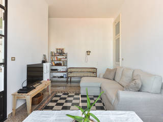 Ristrutturazione appartamento | Roma - Porta Maggiore, 02A Studio 02A Studio Living room White