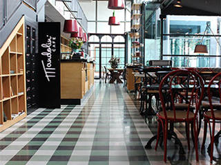 Cement Tile / Mandolin Cafe, Karosiman Desenli Yer Karoları Karosiman Desenli Yer Karoları Country style walls & floors Stone Green