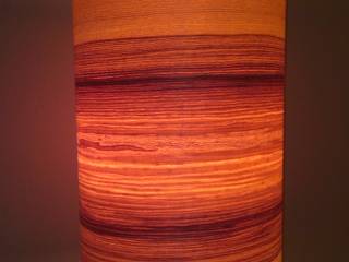 Einzigartige Furnierleuchte "Fusion", MAGNOLIA INTERIOR MAGNOLIA INTERIOR 客廳 木頭 Wood effect