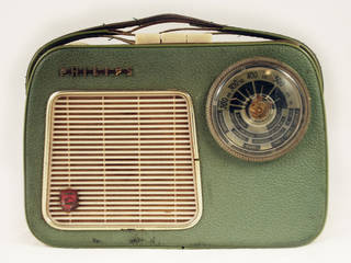 Vintage Philips portable radio 1960s, Smeerling Antiek & Restauratie Smeerling Antiek & Restauratie Industriële woonkamers